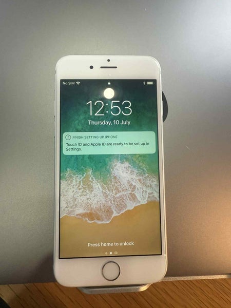 Selling iPhone 6 – 64GB Silver629990993676821118
