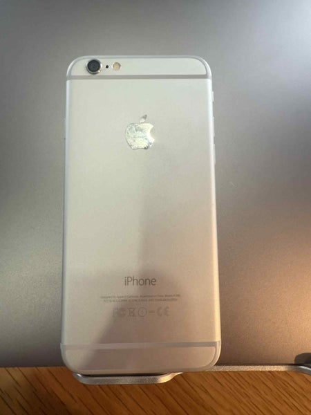 Selling iPhone 6 – 64GB Silver62999099367682111