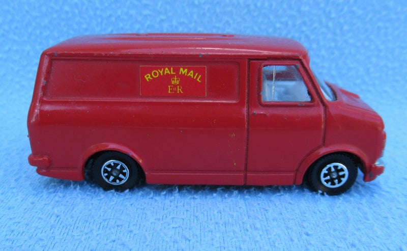 Dinky Toys Bedford Van Carousel 2