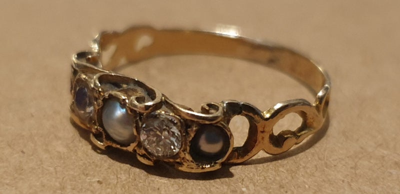 Diamonds/Pearls Old Gold Ring63003978273921112