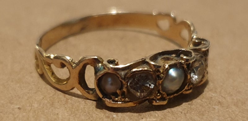 Diamonds/Pearls Old Gold Ring63003978273921114