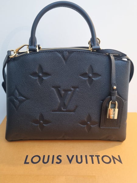 Louis Vuitton Petit Palais63001100088450111