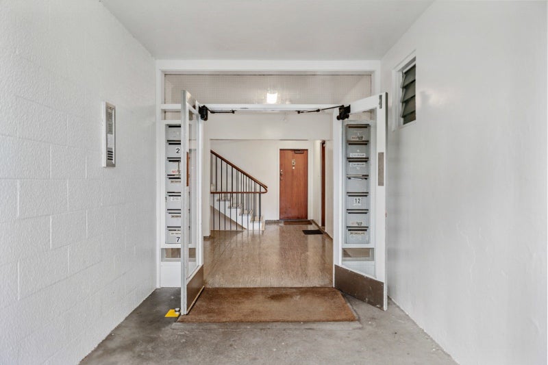 Image 3 of 16