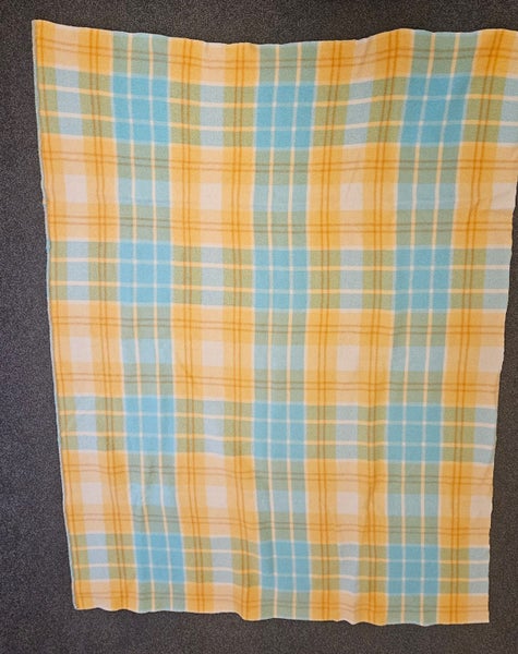 Vintage Capri Wool Blanket – Teal Blue & Golden Yellow – Cut Size Carousel 1