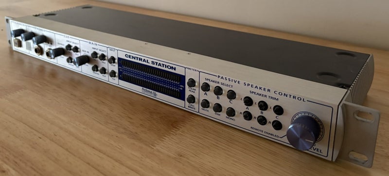 Presonus Central Station passive speaker controller Carousel 1