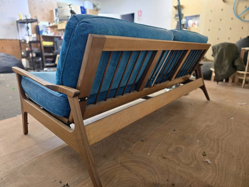 Genuine New Zealand-Made Midcentury Morgan Couch with lamp63001833516290112