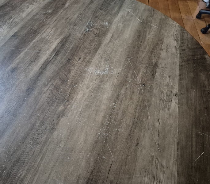 Round dining table63437628857601114
