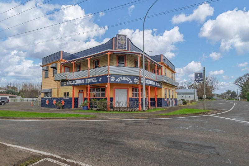 Image 1 of 4