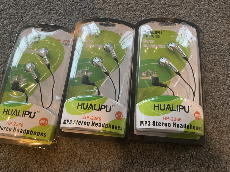 STEREO HEAD PHONES 3 NEW Carousel 1