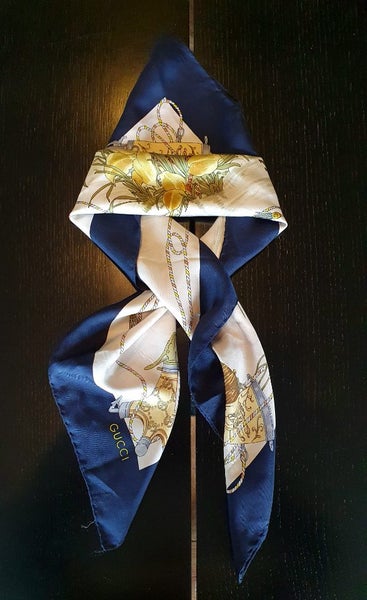 Vintage Gucci silk scarf (1970s)630026401544981126