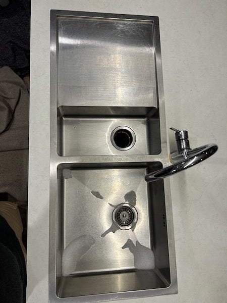 Formica Kitchen Bench Top 2600 x 1000 with insinkerator and tap Carousel 2