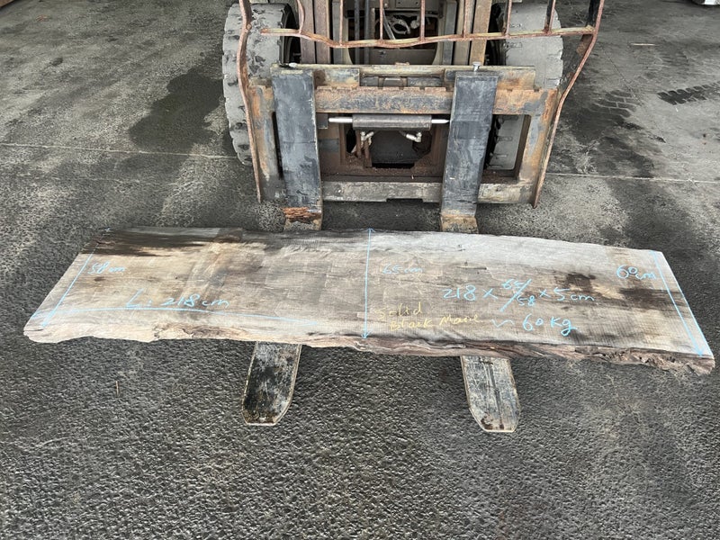 218cm Solid Black Maire Slab – Clearance63002640148097112