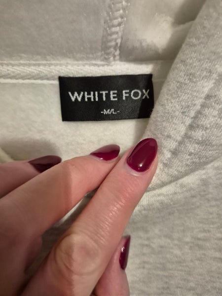 White Fox Hoodie Size M/ L63003648892802111