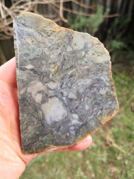 Nelson Nephrite Diopside Pounamu greenstone carving slab with chromite Carousel 1
