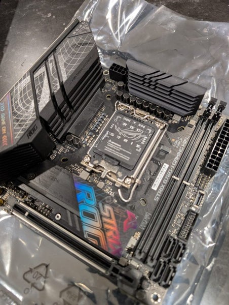 $1 RES Asus Strix B760i ITX motherboard 18 months old Carousel 2