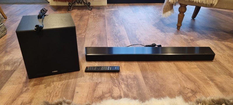 Yamaha sound bar & sub woofer Carousel 1