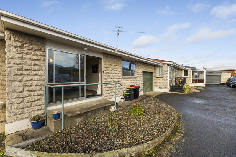 Image 1 of 20