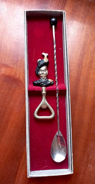 Vintage Highlander Piper Bottle Opener Bar Tools - Boxed Set Carousel 2