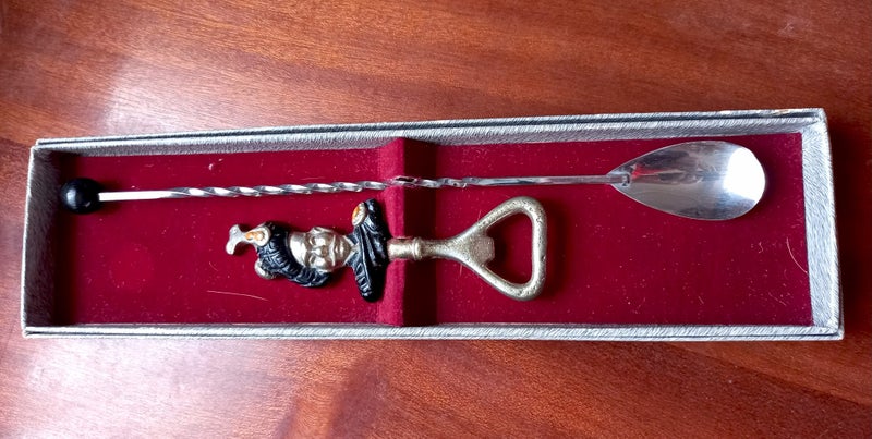 Vintage Highlander Piper Bottle Opener Bar Tools - Boxed Set Carousel 4