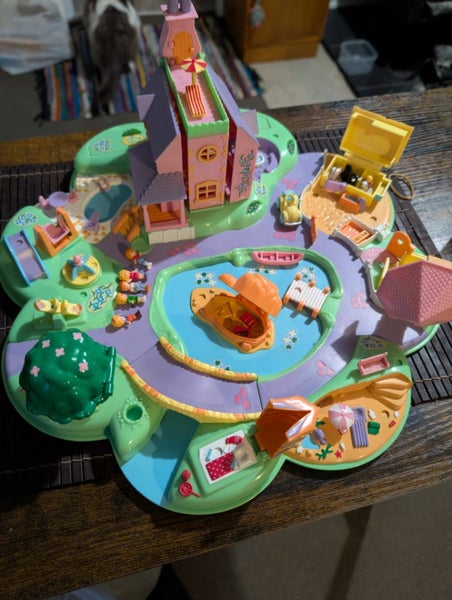Polly Pocket - Polly's Dream World (#2) 1991 Carousel 1