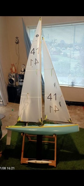 IOM Vickers 08 Yacht Carousel 1