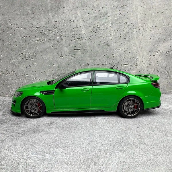 18 Horton HSV GTSR w1 simulation luxury sedan door opening alloy car model Carousel 2