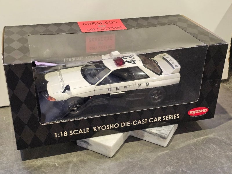 1:18 Kyosho Skyline Gt-R R32 Shizuoka Prefectural Police. Carousel 1
