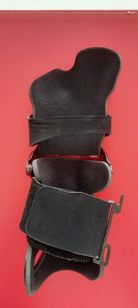 Tenpin bowling wrist guards Carousel 3