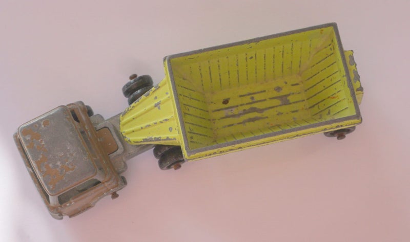 Fun Ho Toy Truck - No 49 Ford Truck - Sand Dumper Carousel 2