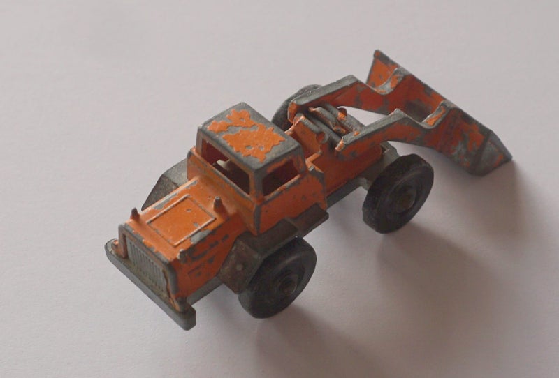 Fun Ho Toy Tractor - No 54 Tractor Shovel - Farm Implement / Farm Machinery Carousel 2