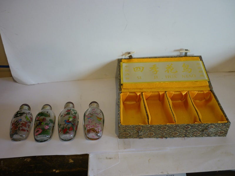 CHINESE SNUFF INTERIOR HANDPAINTED BOTTLES X 4 . BOXED Carousel 2