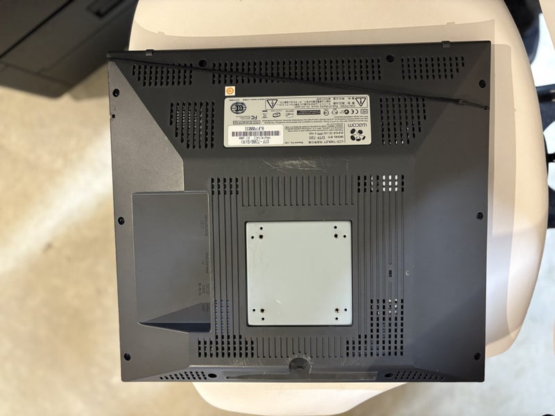 Wacom Tablet 17” DTF-720A Carousel 3