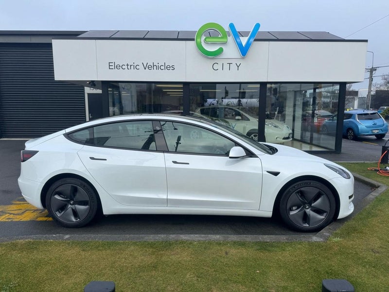 2023 Tesla Model 3 Standard Range Plus63612530005635112