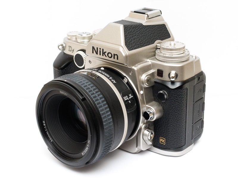 Nikon Df 50mm f/1.8 G Special Edition Kit silver63614428081921113