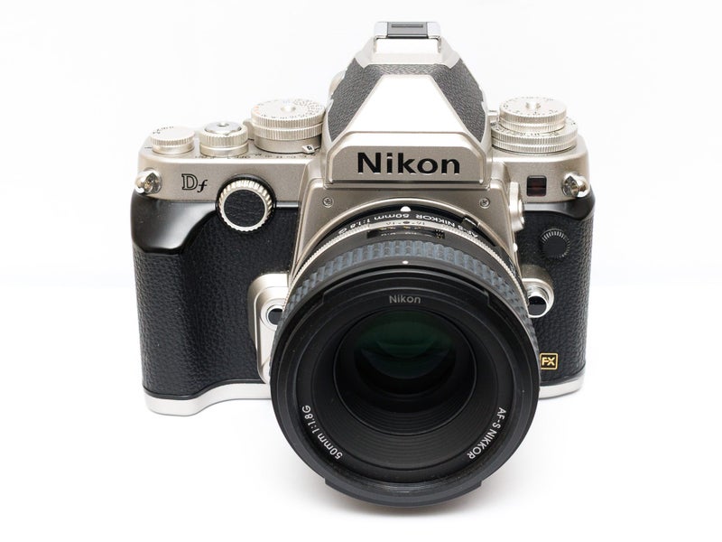 Nikon Df 50mm f/1.8 G Special Edition Kit silver63614428081921112