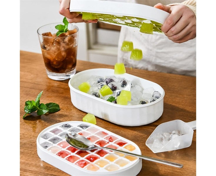 Kitchen Freezer Ice Cube Storage Box Tray with Lid - White Carousel 2