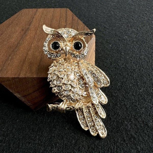 Vintage Owl Brooch – Sparkling Statement Accessory Carousel 1