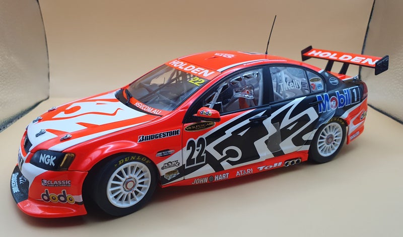 HOLDEN RACING TEAM COMMODORE VE - TODD KELLY #22 2007 SEASON 1/18 Carousel 2
