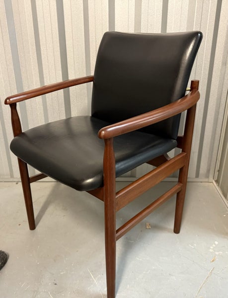 Mid Century Finn Juhl Backhouse chair Carousel 11