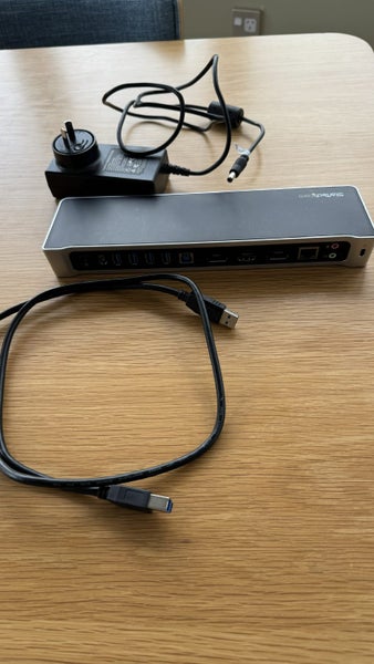Triple Monitor USB 3.0 Docking Station Carousel 1