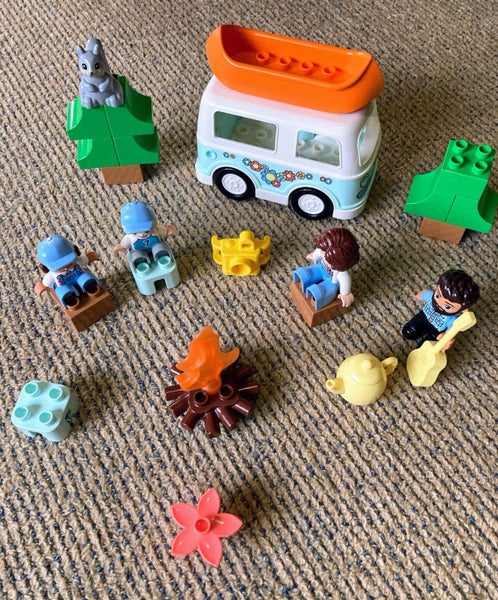 Family camping van adventure - Duplo Carousel 1