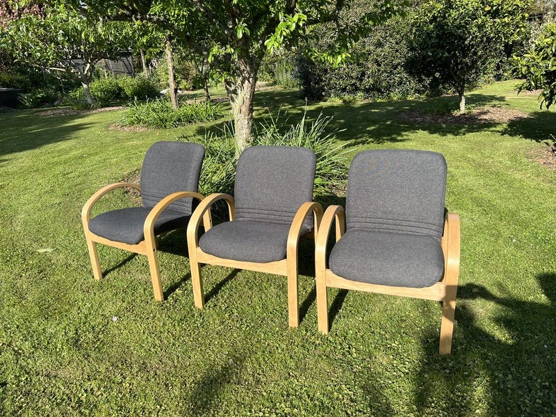 Chairs Carousel 1