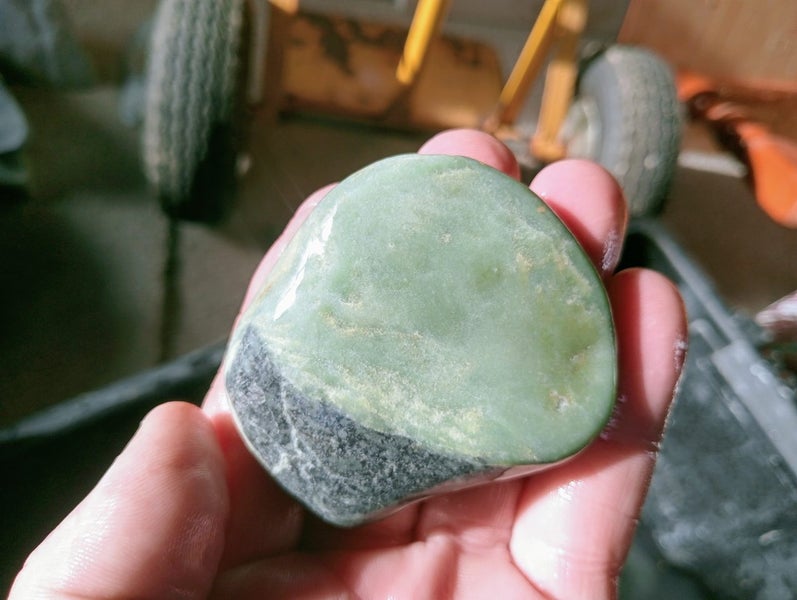 Pounamu cobble Carousel 3