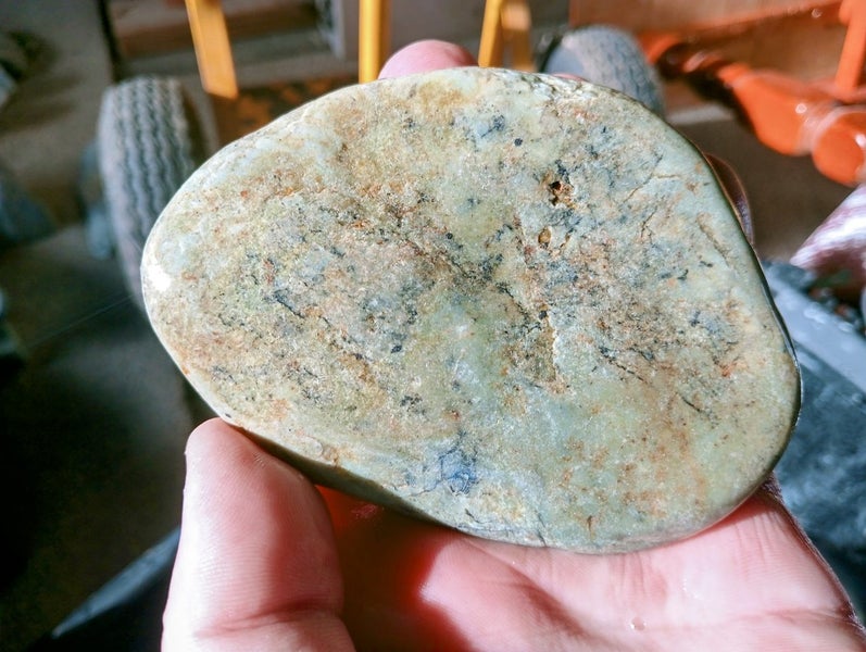 Pounamu cobble Carousel 2
