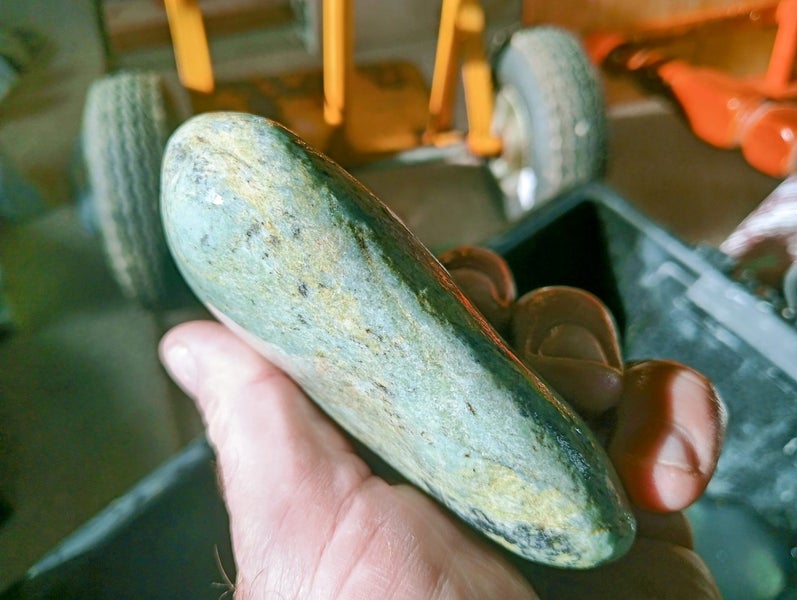 Pounamu cobble Carousel 2