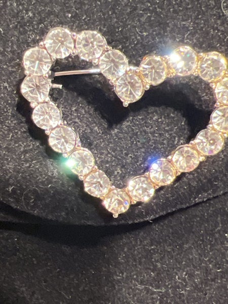 Beautiful Sparkling Crystal Brooch Carousel 5