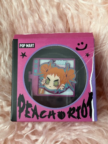 POP MART - Lil Peach Riot: Loading! Series-Pin / GIGI Carousel 2