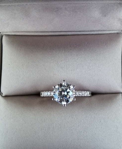 1ct Moissanite Engagement Ring Solid 18K WHITE GOLD 6-Prong Side Shoulders63617620048130113