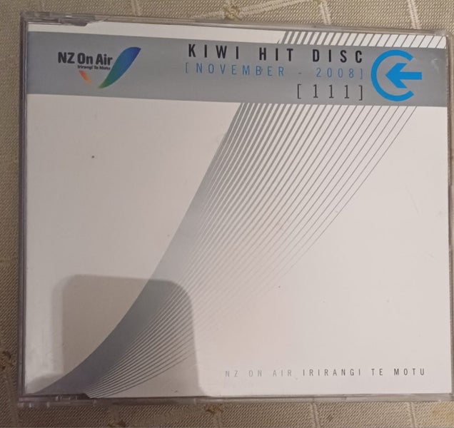 Kiwi Gold Disc 2 (1970–1975) – 2CD Set NZ On Air Promo w/ Talk Disc (Rare) Carousel 9
