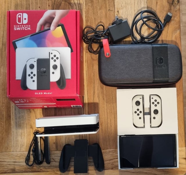 Nintendo Switch OLED - like new Carousel 2